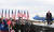 도널드 트럼프 미국 대통령이 17일 미시간주 머스키건 공항에서 에어포스원에 내려 무대로 걸어오고 있다. [AFP=연합뉴스]