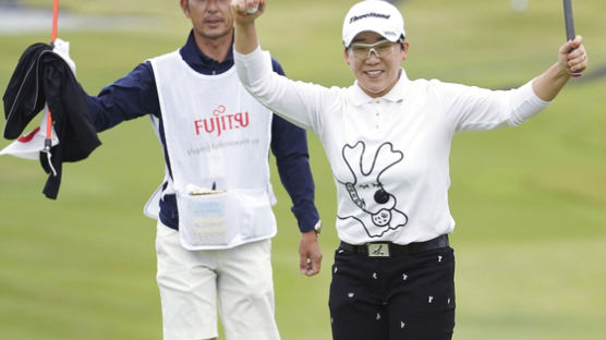 'JLPGA 투어 통산 상금 10억 엔' 신지애, 세계 랭킹 30위로 상승