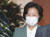 추미애 법무부 장관이 20일 오전 서울 종로구 정부서울청사에서 화상으로 열린 국무회의에 참석하고 있다. [뉴스1]