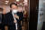 윤석열 검찰총장이 23일 국회 법제사법위원회 대검찰청 국정감사를 마친 뒤 국감장을 나서고 있다. 연합뉴스