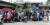 지난 2017년 DMZ 관광에 나선 관광객들이 파주 제3땅굴 견학을 마치고 나와 단체 사진을 찍고 있다. 김성룡 기자