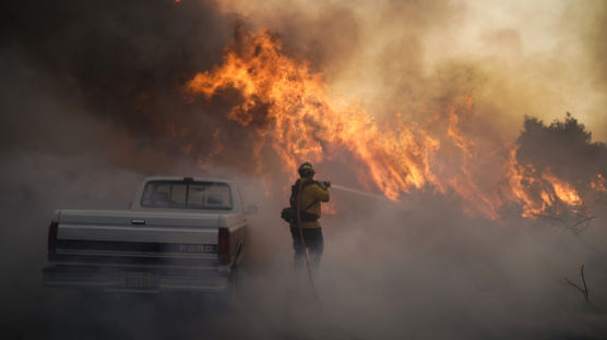 '악마의 바람' 타고 커진 美산불, 한인타운 인근 7만명 대피령