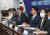 8월 4일 국회 의원회관에서 열린 부동산 정책 관련 당정협의회에서 김태년 원내대표 (왼쪽 세 번째)가 발언하고 있다. / 사진:오종택 기자