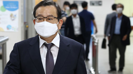 김학의 무죄 2심서 뒤집혔다···법원, 뇌물수수 인정 법정구속