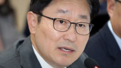 “우리는 민주당” 투표 인증한 박범계…오신환 “정권차원 2차 가해”