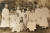 소설 『상록수』의 저자 심훈 선생(동그람)의 어릴 적 가족 사진. 이 사진은 110년 전인 1910년 촬영된 것으로 현재까지 확인된 선생의 사진 중 가장 어린 시절 모습이다. [사진 당진시]