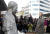 당시 민주통합당 대선후보였던 문재인 대통령이 2012년 11월 13일 전태일 열사 42주기를 맞이해 청계천 전태일 동상에 헌화하고 있다. 중앙포토