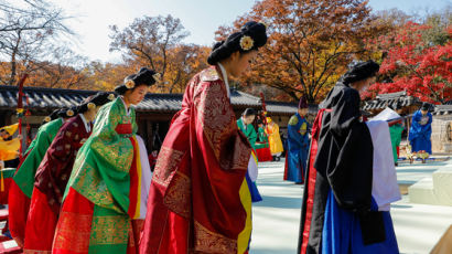 [사진] “중전마마 생신 감축드리옵니다”