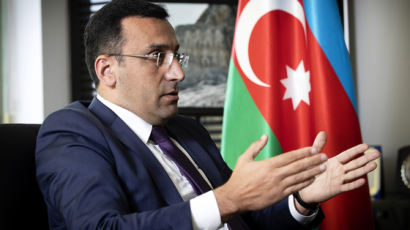 ‘앙숙’ 아제르·아르메니아 휴전···아제르 대사 “평화·공존 희망”