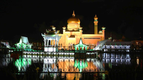 [한 컷 세계여행] 이슬람 왕국 브루나이의 르네상스 스타일 사원