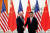 조 바이든 미국 대통령 당선인이 대중 외교 전략에 대해 기고한 글이 중국 내에서 분석 대상이 되고 있다. 사진은 2013년 당시 부통령이던 바이든(왼쪽)과 시진핑 중국 국가 주석(오른쪽)이 중국 베이징 인민대회당에서 만났다. [로이터=연합뉴스]