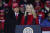 도널드 트럼프 미국 대통령의 장녀이자 백악관 선임고문인 이방카 트럼프가 11월 2일 케노샤에서 열린 대통령 선거 행사에서 연설하고 있다. [EPA=연합뉴스]