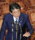 아베 신조(安倍晋三) 전 일본 총리가 2018년 3월 19일 참의원 예산위원회에 출석해 모리토모 사학스캔들과 관련한 의원들의 질의에 답변하고 있다. [연합뉴스]