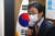 유승민 전 미래통합당 의원이 16일 서울 여의도 국회 앞 태흥빌딩 '희망 22' 사무실에서 '결국 경제다'를 주제로 열린 '주택문제, 사다리를 복원하다' 토론회에서 인사말을 하고 있다. 오종택 기자