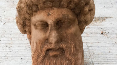 눈·코·입 뚜렷하다···2300년 파묻혀있던 헤르메스 두상 발견