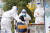 광주·전남지역에서 신종 코로나바이러스 감염증(코로나19) 확진자가 급증하고 있다. 18일 오후 광주 서구 염주초등학교에서 학생들이 코로나19 검사를 받고 있는 모습. 뉴스1