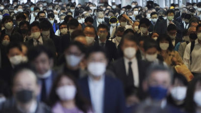 확진자 폭증에 여행·외식 장려책 '찔끔' 손보는 일본..."너무 늦었다" 비판