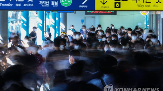 서울 버스 오늘밤 10시부터, 전철 27일부터 운행 20% 감축