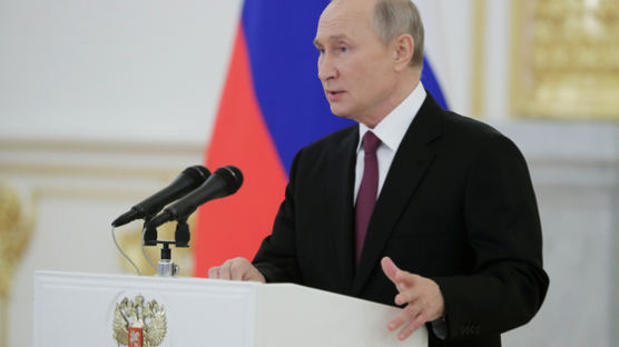  푸틴 "한반도 핵문제 외교적 방법으로 풀어야"