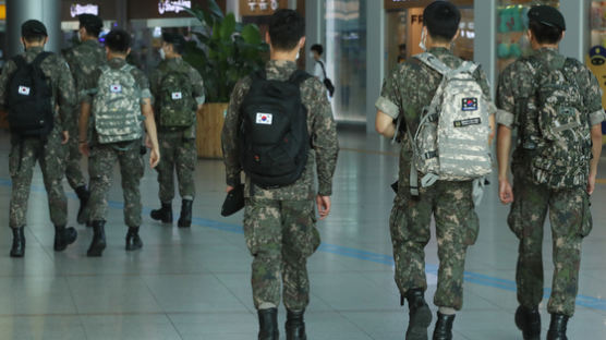 전 장병 휴가ㆍ외출 잠정 중지…군내 거리두기 2.5 단계 격상