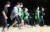 지난달 15일 광주 북구 경신중학교에서 북구체력인증센터의 '찾아가는 체력 인증의 날' 행사에 참여한 학생들이 오랜만에 운동장에 나와 체력 측정을 받고 있다. 연합뉴스