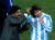 2010 남아공월드컵에서 마라도나는 아르헨티나의 감독이었다. 메시가 골을 넣은 뒤 마라도나 감독과 세리머니를 하는 모습. 로이터=연합뉴스