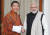 로테이 체링 부탄 총리(왼쪽)와 나렌드라 모디 인도 총리 [로이터=연합뉴스]