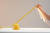 신봉건 디자이너와 조명 제조·유통업체 황덕기술단이 디자인 개발한 조명 ‘웨이트 라이트’. 구를 이용해 램프 각도를 360도로 움직일 수 있다. [사진 서울디자인재단]