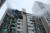 1일 오후 4시 37분쯤 경기도 군포시 산본동의 15층짜리 아파트 12층에서 불이 났다. 이 불로 4명이 숨지고 1명이 중상, 6명이 경상을 입었다. 경기도소방재난본부