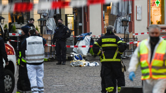 독일서 SUV 인도 돌진…9개월 영아 등 5명 사망·15명 다쳐