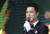 가수 장민호가 지난 7월 15일 오후 서울 영등포구 글래드호텔여의도에서 열린 MTN 2020 방송광고페스티벌에서 CF스타상(신인)을 수상한 뒤 소감을 밝히고 있다. 뉴시스