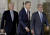 왼쪽부터 미국의 빌 클린턴 전 대통령, 버락 오바마 전 대통령, 조지 W 부시 전 대통령. [AP=연합뉴스] 
