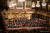 빈 무지크페라인 황금홀에서 열리는 빈 필하모닉 공연의 연례적인 풍경. 2021 신년음악회는 코로나19로 무관중으로 열린다. [사진 메가박스]