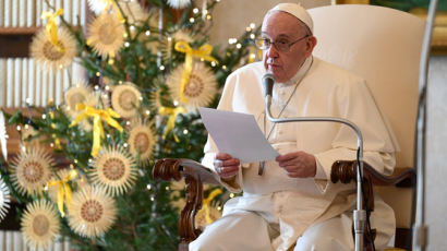 교황 "코로나 어려움 속 크리스마스, 진정한 가치 되새기길"