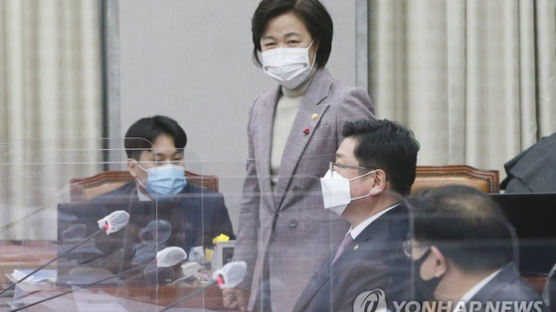 文 속도내라던 공수처장 추천, 秋가 ‘열흘 연기’ 주도한 까닭