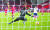 17일(한국시각) 리버풀과 프리미어리그 경기에서 골을 터트리는 손흥민(오른쪽). 토트넘에서 기록한 99번째 득점이다. [로이터=연합뉴스]