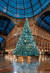 밀라노 두오모 광장의 12미터 대형 크리스마스 트리. [사진 스와로브스키]