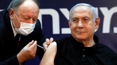 네타냐후 총리, 이스라엘 '1호'로 백신 접종