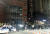 서울 경원중학교의 '마을결합혁신학교' 추진을 둘러싸고 학교와 학부모들 간 대립이 격화한 가운데 지난 7일 밤 학부모들이 학교 앞에서 혁신학교 철회를 요구하고 있다. 연합뉴스