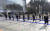 24일 충남 천안시 서북구 불당동 천안시청 봉서홀에 마련된 코로나19 선별진료소에서 시민들이 검사 순서를 기다리고 있다. 연합뉴스