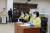 추미애 법무부 장관이 29일 서울동부구치소를 방문, 코로나19 집단 발생과 관련한 현황을 보고받고 있다. 사진 법무부