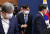 김상조 정책실장(가운데)이 29일 오전 청와대에서 열린 국무회의에 참석해 있다. [연합뉴스]