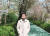 시각 장애인 출신 두 번째 법관으로 임용된 김동현 판사. 변호사 시절 친구들과 벚꽃놀이를 갔을 때 촬영한 모습이다. [김동현 판사 제공]