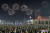 1일 북한 평양 김일성 광장에 새해를 맞이하는 인파로 붐비고 있다. [AP=연합뉴스]