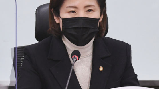 입양아 키우는 김미애 "文 본질 왜곡말라, 문제는 아동학대"
