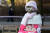 신종 코로나바이러스 감염증(코로나19)이 전국으로 확산하고 있는 가운데 지난달 8일 대전 보라매공원 평화의 소녀상에 겨울 모자와 목도리, 담요, 장갑, 양말 등이 입혀져 있다. 프리랜서 김성태