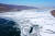 10일 오전 서울 강동구 광나루 한강공원에서 바라본 한강에 얼음이 얼어 있다. 오른쪽 끝이 구리암사대교. 장진영 기자