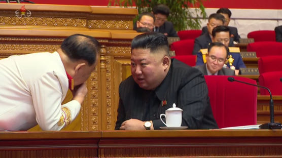 김정은, 시진핑에 "총비서 되고 제일 먼저 축하…감동" 답전