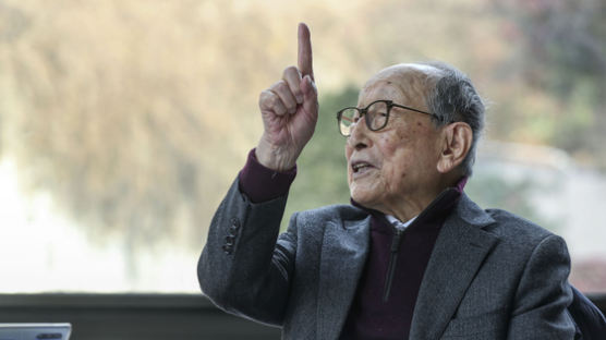 102세 철학자 김형석 "韓 진보, 민주주의서 자라나지 않았다"
