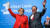 앙겔라 메르켈(왼쪽) 독일 총리와 아르민 라셰트 기독민주당 부당수 겸 노르트라인베스트팔렌주 대표가 2017년 뮌스터에서 열린 당 행사에서 당원들을 향해 손을 흔들고 있다. [EPA=연합뉴스]